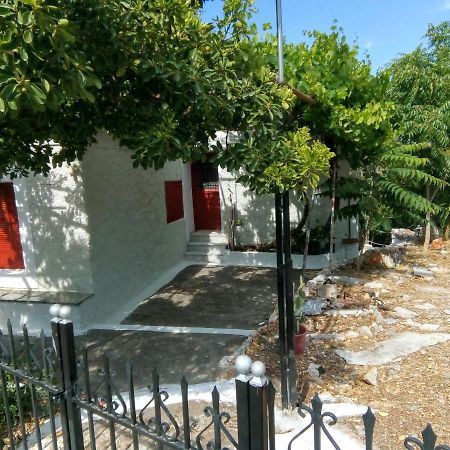 Kalapo Apartment Tseratsiá Kültér fotó