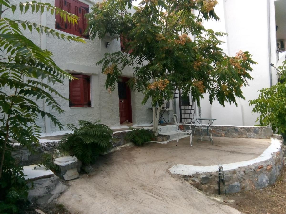 Kalapo Apartment Tseratsiá Kültér fotó