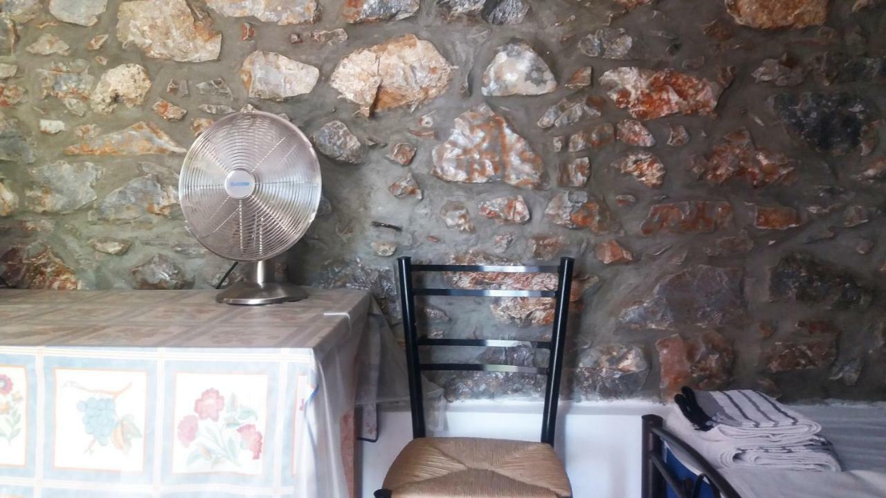 Kalapo Apartment Tseratsiá Kültér fotó