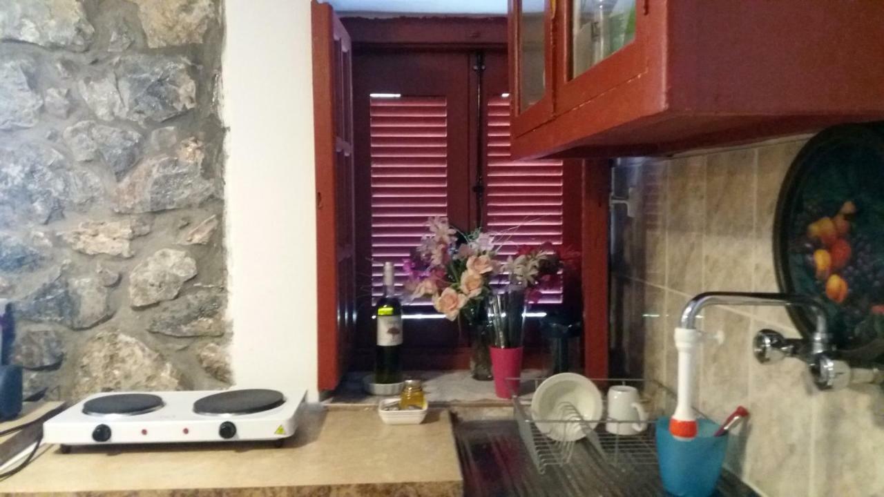Kalapo Apartment Tseratsiá Kültér fotó