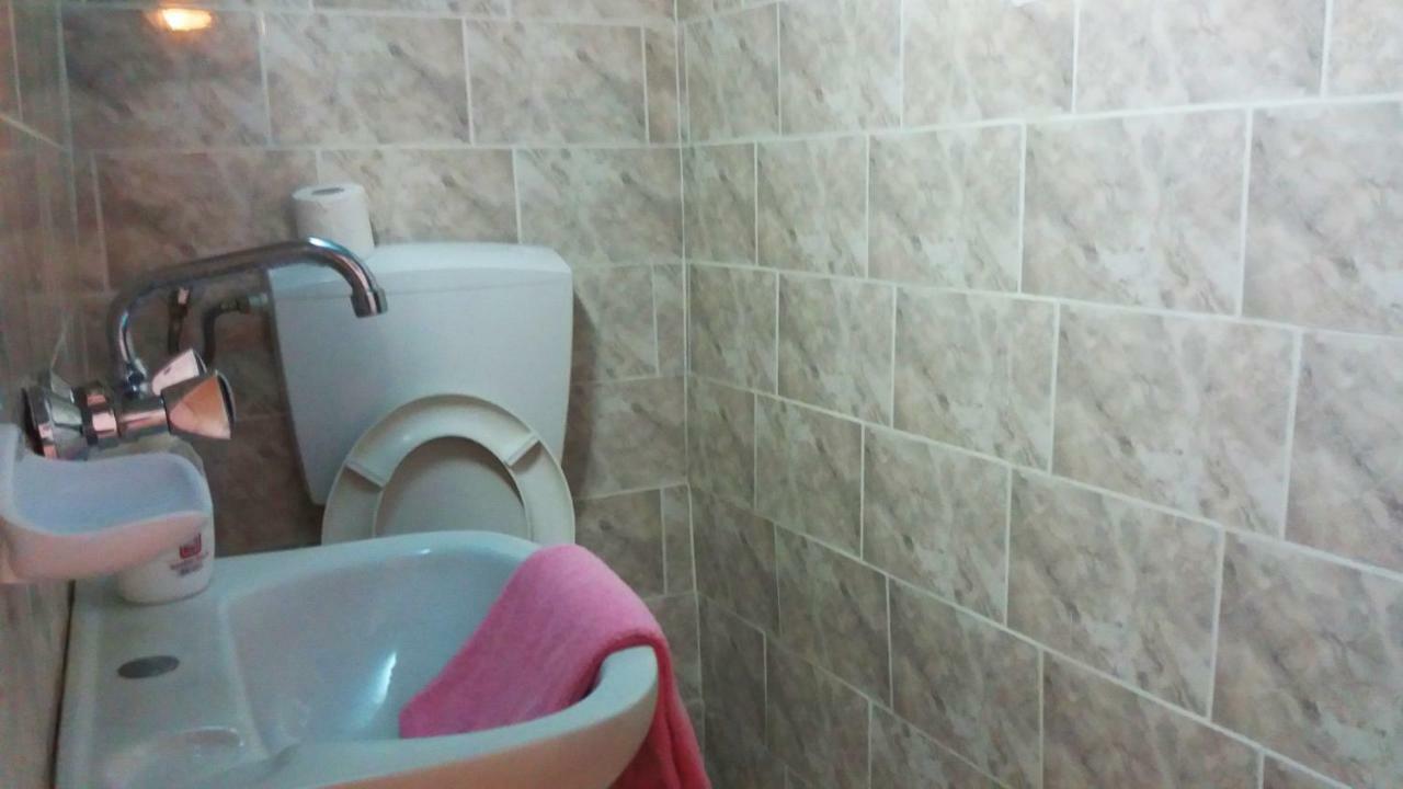 Kalapo Apartment Tseratsiá Kültér fotó