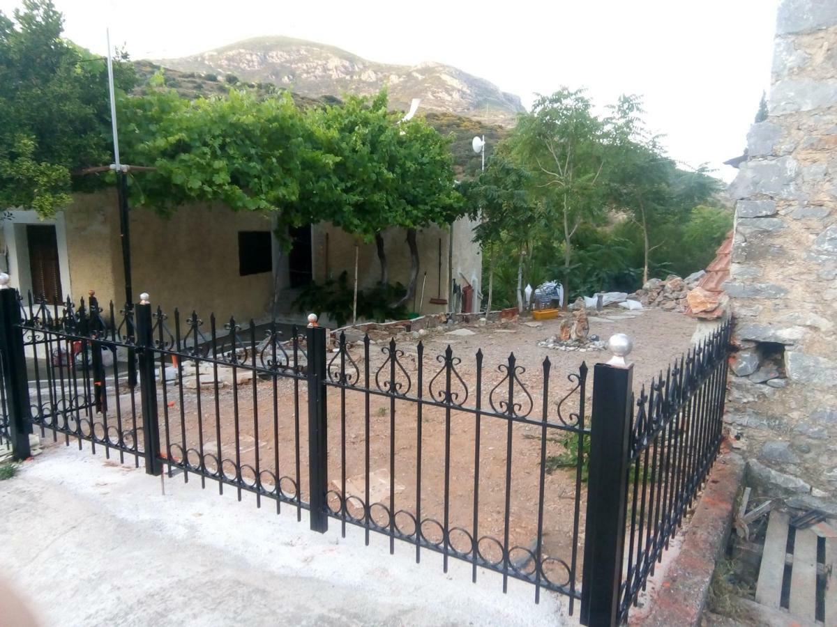 Kalapo Apartment Tseratsiá Kültér fotó
